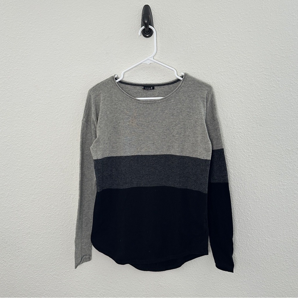 Smartwool Colorblock Sweater Womens Small Grey Black Merino Wool Blend Crew Neck